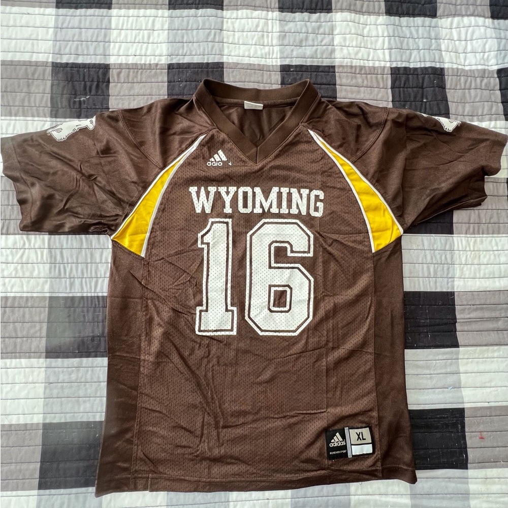 Adidas Wyoming Cowboys Brown and White Football Jersey Size Youth XL 18/20